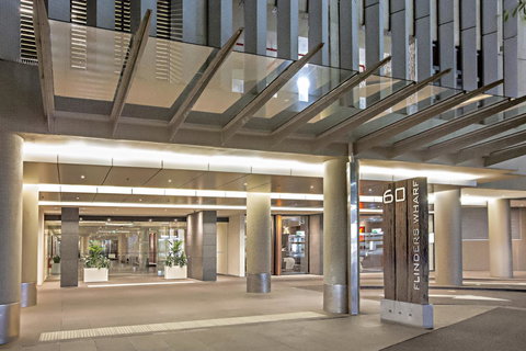 Melbourne Holiday Apartments Flinders Wharf - Accommodation Daintree 4