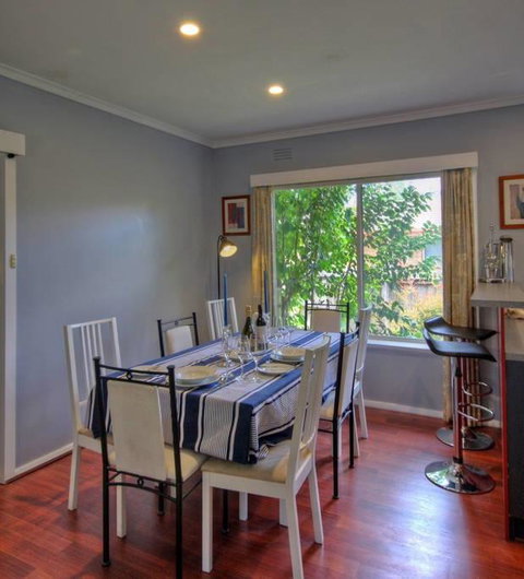 Jacaranda House - Accommodation Daintree 3