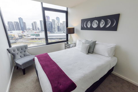 Waterfront Melbourne Apartments - Accommodation Daintree 23