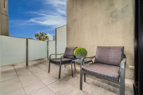 Waterfront Melbourne Apartments - Accommodation Daintree 30