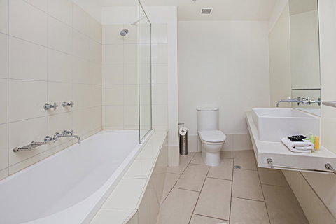 Waterfront Melbourne Apartments - Accommodation Daintree 29