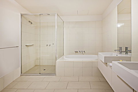 Waterfront Melbourne Apartments - Accommodation Daintree 34