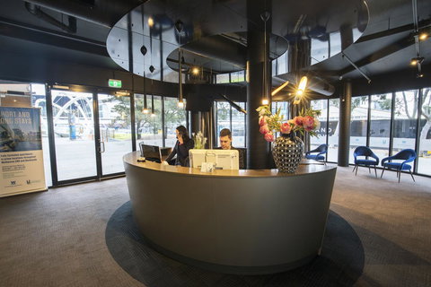 Waterfront Melbourne Apartments - Accommodation Daintree 6