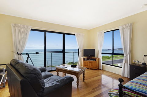 Clifftop Apartments Portland Vic - Accommodation Daintree 1