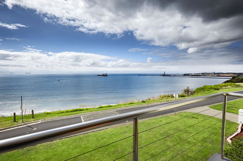 Clifftop Apartments Portland Vic - Accommodation Daintree 12