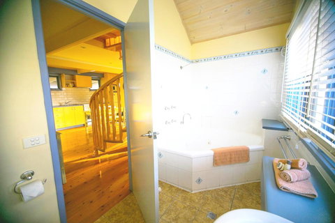 Rayville Boat Houses - Accommodation Daintree 29