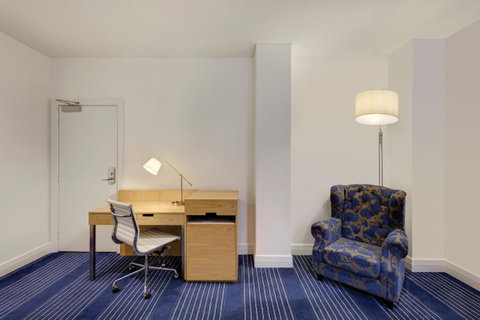 Rendezvous Hotel Melbourne - Accommodation Daintree 2