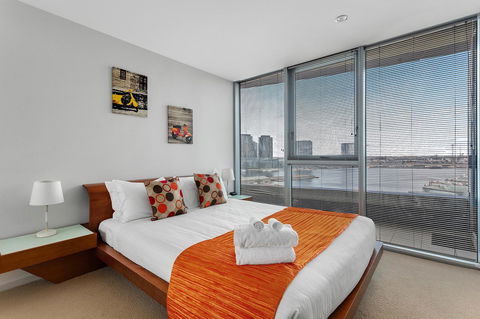 Docklands Private Collection - NEWQUAY - Accommodation Daintree 4