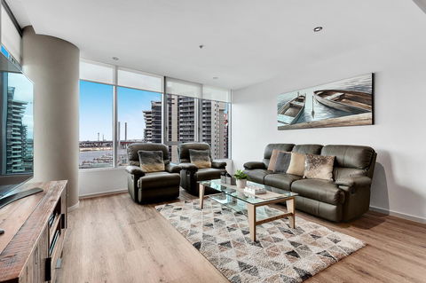 Docklands Private Collection - NEWQUAY - Accommodation Daintree 5