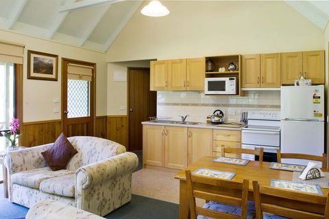 Shady Brook Cottages - Accommodation Daintree 2