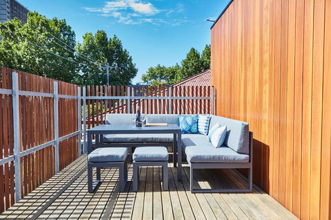 Richmond Â· 3 Level Architecturally Designed Richmond House - Accommodation Daintree 14