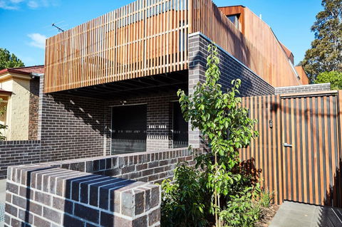 Richmond Â· 3 Level Architecturally Designed Richmond House - Accommodation Daintree 16