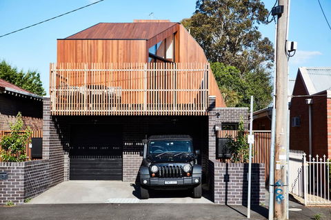 Richmond Â· 3 Level Architecturally Designed Richmond House - Accommodation Daintree 15