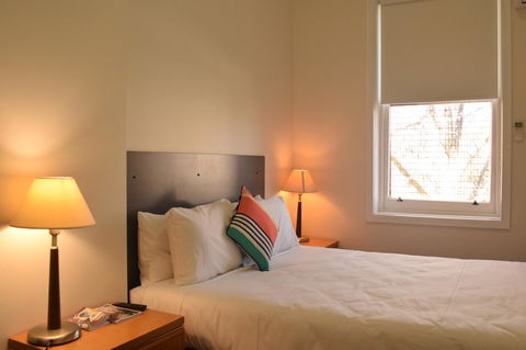 CROWN CENTRAL BUSINESS DISTRICT MOTEL - NO UNDER 18s - Accommodation Daintree 32
