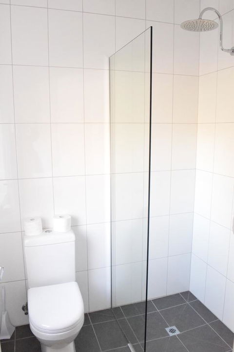 CROWN CENTRAL BUSINESS DISTRICT MOTEL - NO UNDER 18s - Accommodation Daintree 30