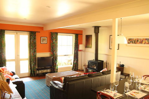 Merrimeet Cottages - Accommodation Daintree 6