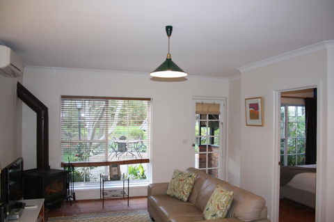 Merrimeet Cottages - Accommodation Daintree 40