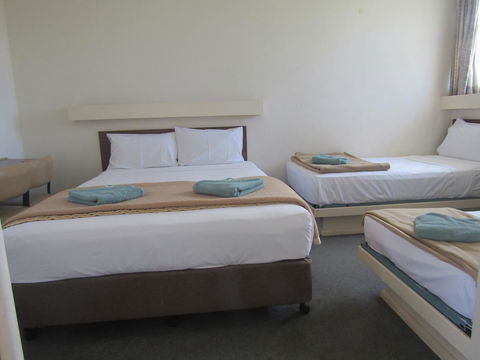 Twin City Motor Inn - Accommodation Daintree 4