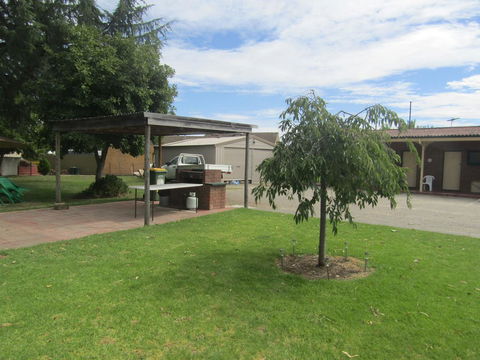 Twin City Motor Inn - Accommodation Daintree 9