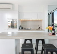Modern Apartment in the heart of St Kilda - Accommodation Daintree