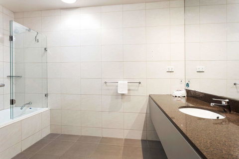 Quality Hotel Bayside Geelong - Accommodation Daintree 11