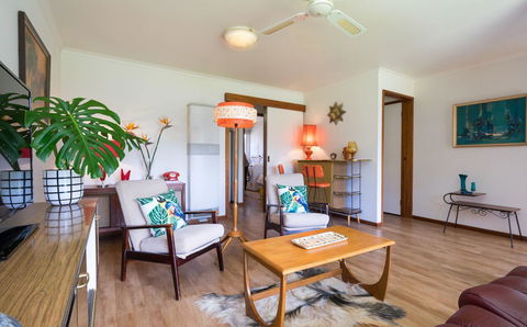 Uptown Frankston - Accommodation Daintree 2
