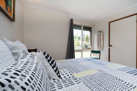 Uptown Frankston - Accommodation Daintree 5
