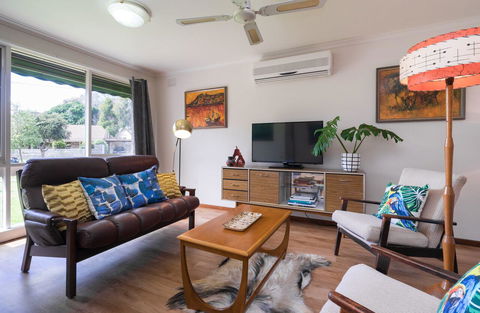 Uptown Frankston - Accommodation Daintree 3