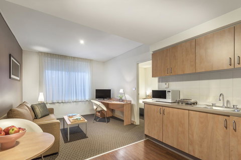 Ibis Melbourne Hotel And Apartments - Accommodation Daintree 15