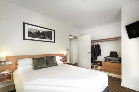 Ibis Melbourne Hotel And Apartments - Accommodation Daintree 13