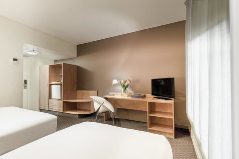 Ibis Melbourne Hotel And Apartments - Accommodation Daintree 8