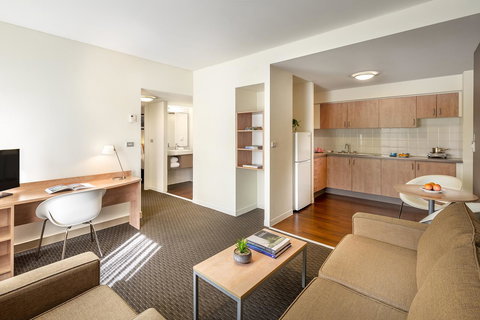 Ibis Melbourne Hotel And Apartments - Accommodation Daintree 12