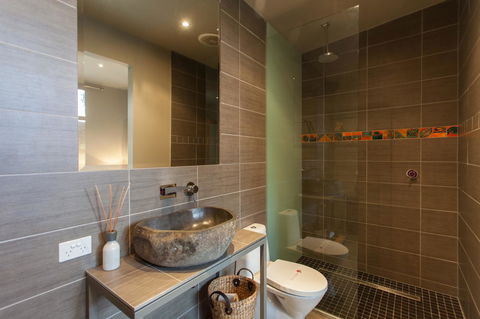 The Love Shack - Romantic Bungalow - Accommodation Daintree 6