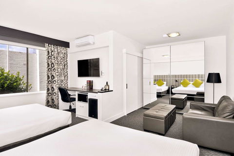 Comfort Hotel East Melbourne - Accommodation Daintree 8