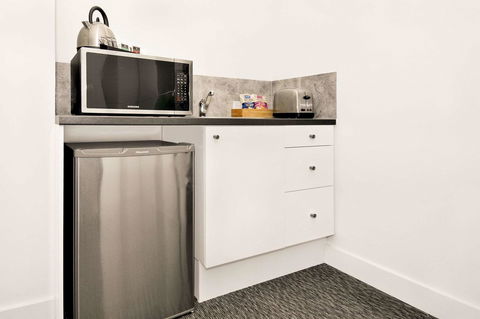 Comfort Hotel East Melbourne - Accommodation Daintree 6