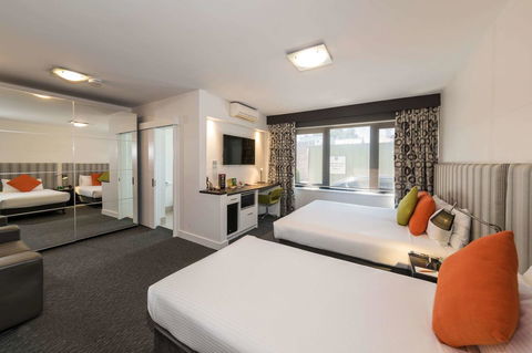 Comfort Hotel East Melbourne - Accommodation Daintree 9