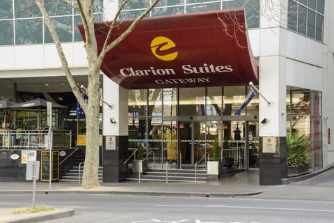 Clarion Suites Gateway - Accommodation Daintree 14