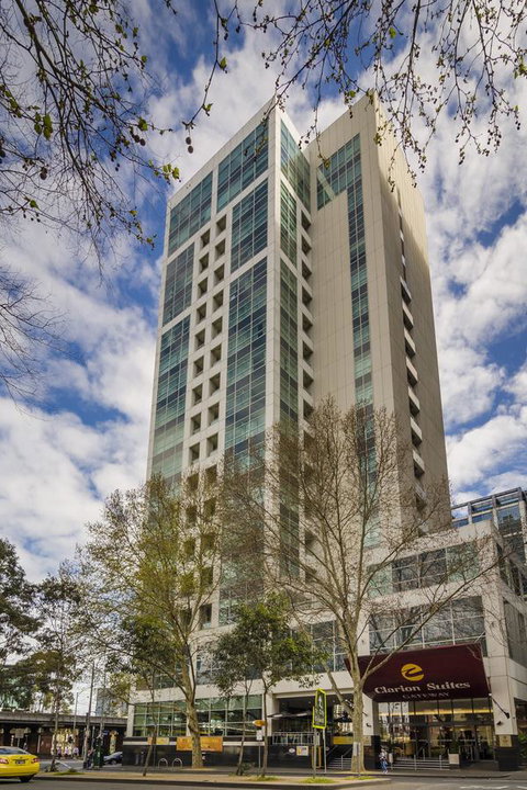 Clarion Suites Gateway - Accommodation Daintree 4