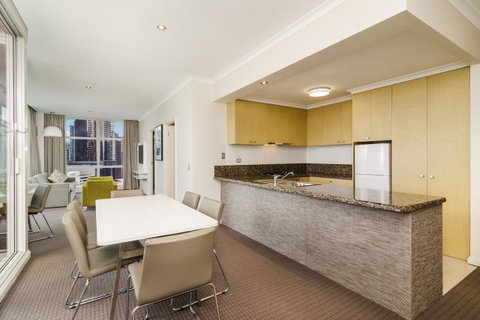 Clarion Suites Gateway - Accommodation Daintree 7