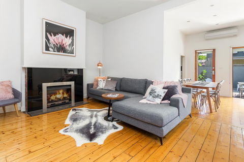 Central Bendigo Cottage, Walk To Everywhere!! - Accommodation Daintree 0