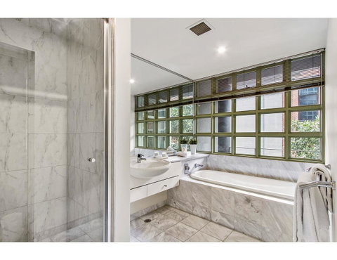 Sophisticated Modern 3 Bed Home In Foodie Paradise - Accommodation Daintree 4