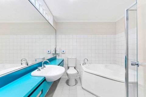 Quality Inn & Suites Traralgon - Accommodation Daintree 2
