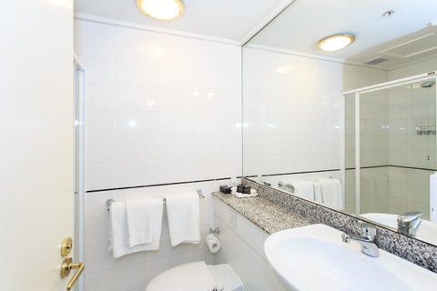 Paramount Apartments Melbourne - Accommodation Daintree 12