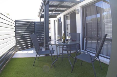 16 King Street - Accommodation Daintree 16