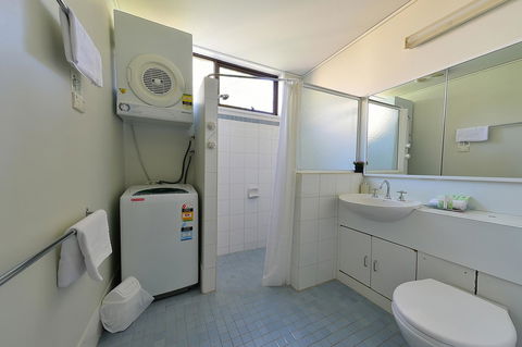 Executive Hideaway - Accommodation Daintree 38