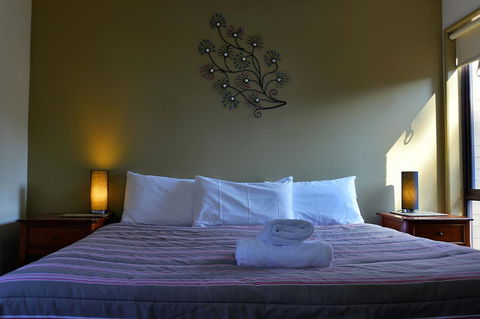 Executive Hideaway - Accommodation Daintree 28