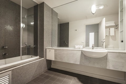 Melbourne CBD Central Apartment Hotel Official - Accommodation Daintree 4