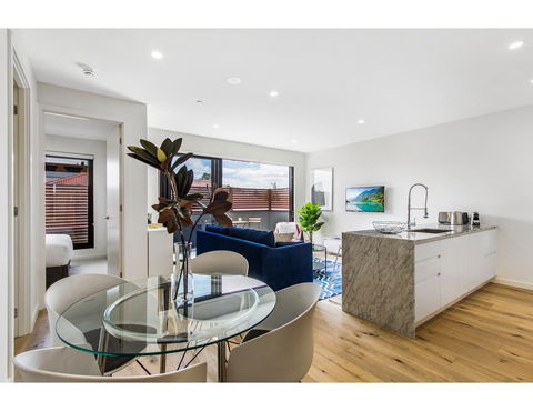 Boutique Apartment In Quiet, Sought-after Suburb - Accommodation Daintree 10