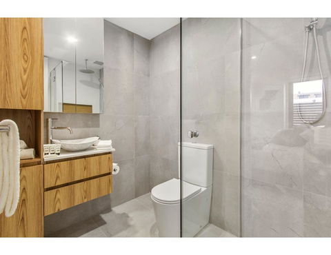Boutique Apartment In Quiet, Sought-after Suburb - Accommodation Daintree 5