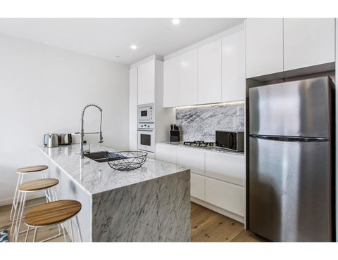 Boutique Apartment In Quiet, Sought-after Suburb - Accommodation Daintree 9